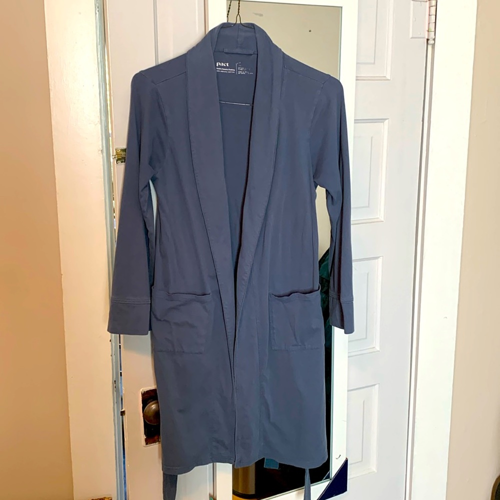Pact Organic Women’s Robe, size Small, dusty blue, Pre-2020, soft and sturdy